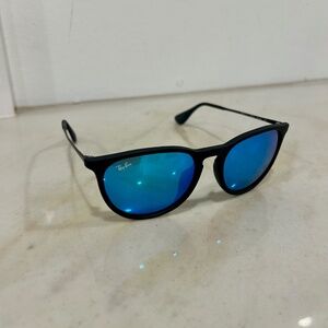 Ray-Ban Erika Classic *NEVER WORN*